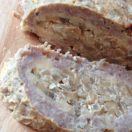 Мясной рулет из фарша с грибами