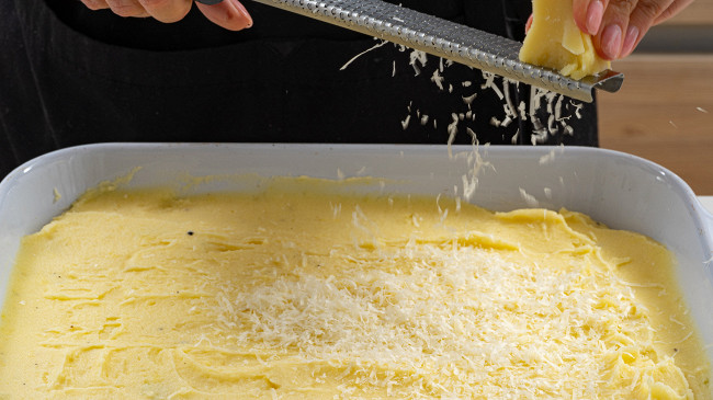 Фото шага рецепта Запеканка с курицей и грибами 173855 шаг 13