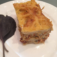 Лазанья с индюшиным фаршем и соусом бешамель