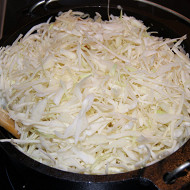 Утка, тушеная с капустой