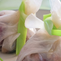 Фотография рецепта Мешочки с курицей в сладком соусе с орехами автор Cristina