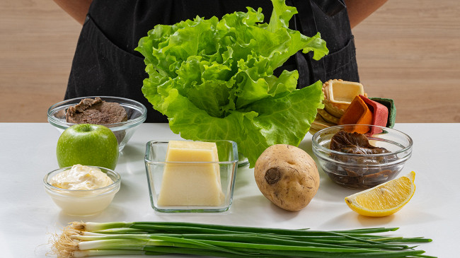 Фото шага рецепта Тарталетки с мясом и солеными грибами 175284 шаг 1