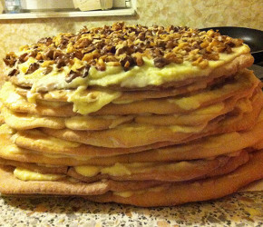 Фотография рецепта Медовый торт с грецкими орехами