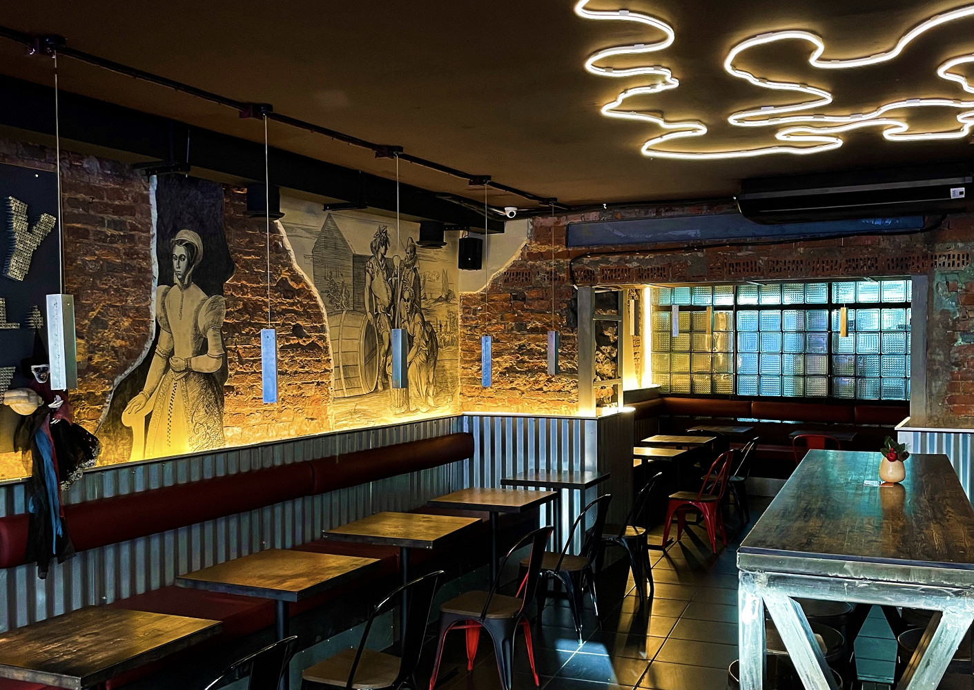 Фото ресторана от Афиши — Bloody Mary Bar & Grill