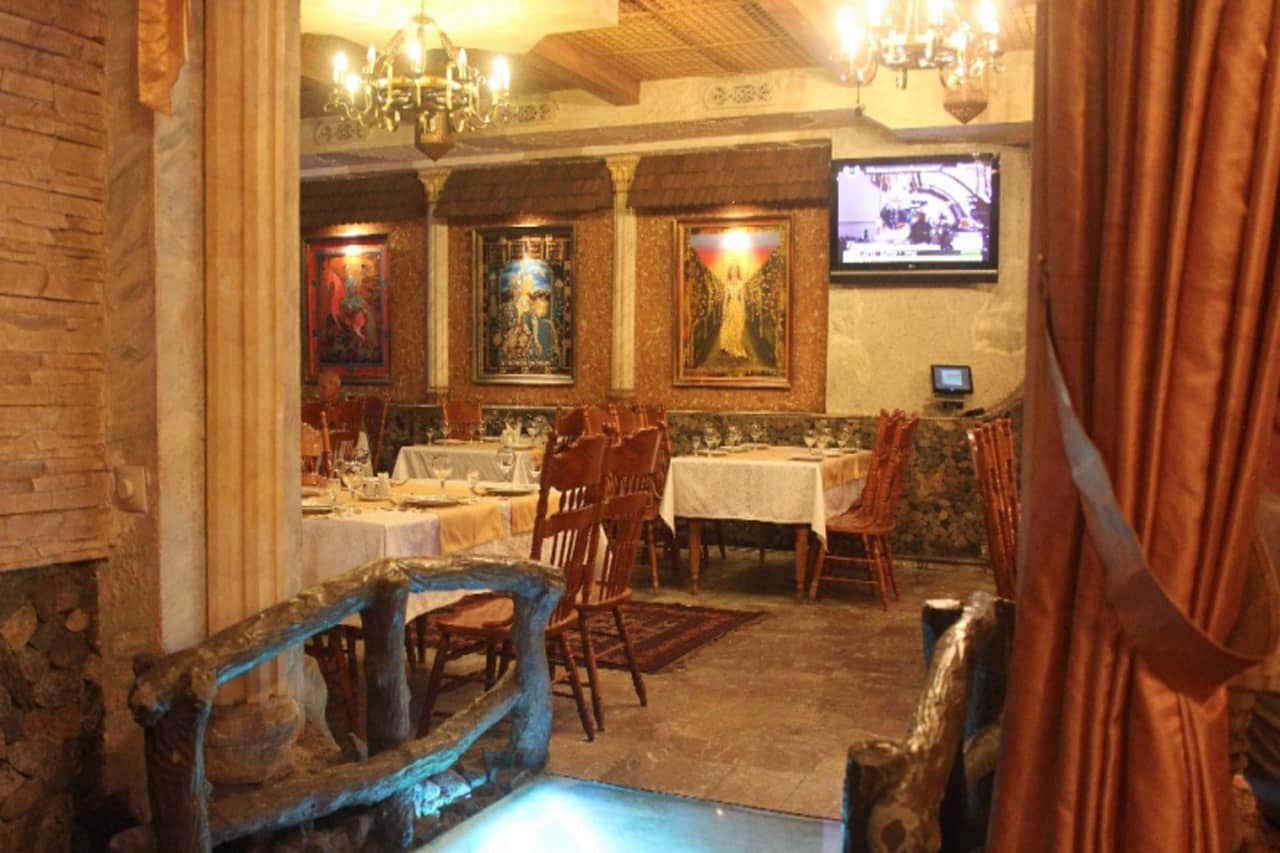 Семь красавиц ресторан донецк. Тамбовская улица 4 ресторан набат палас. Пульсар печатники кафе. Ресторан семь красавиц на тамбовской. 7 красавиц ресторан на красногвардейской.