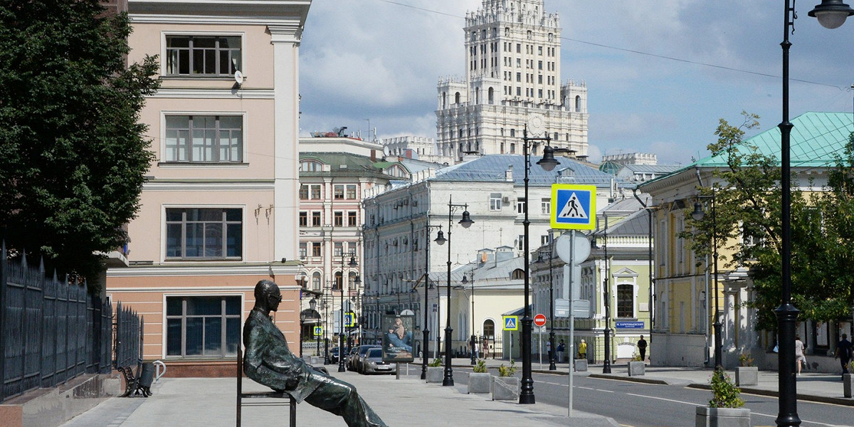 Антоха МС, Анна Наринская и другие герои «Афиши» советуют любимые места в Москве