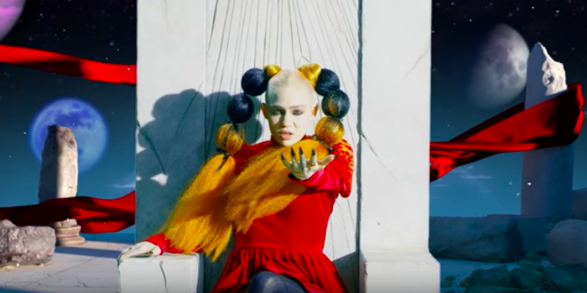Grimes miss anthropocene 2020. Акира трон. Граймс delete forever. Певица grimes miss anthropocene. Delete forever.