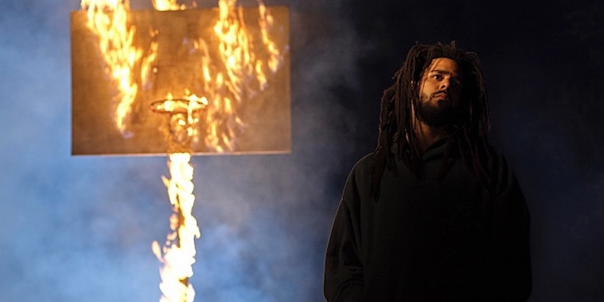 J.Cole выпустил новый альбом "The Off-Season" .