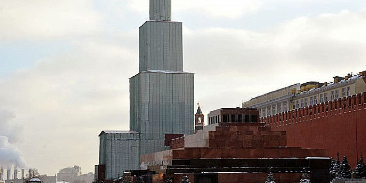 Водонапорная башня депо. Башня закончиться. Ицаринская башня в дагестане. Москворецкая башня московского кремля. Колокольня севильского собора.