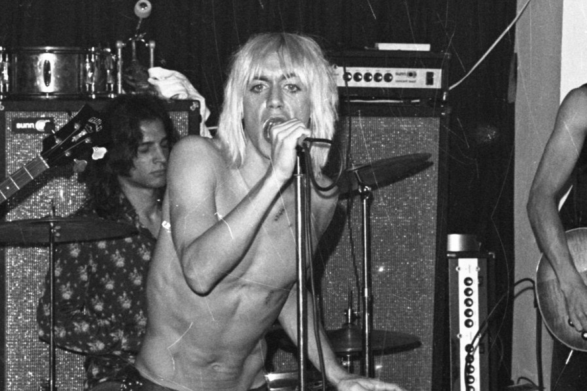 Рецензия на фильм Gimme Danger. История Игги и The Stooges от Станислава  Зельвенского - Афиша Daily