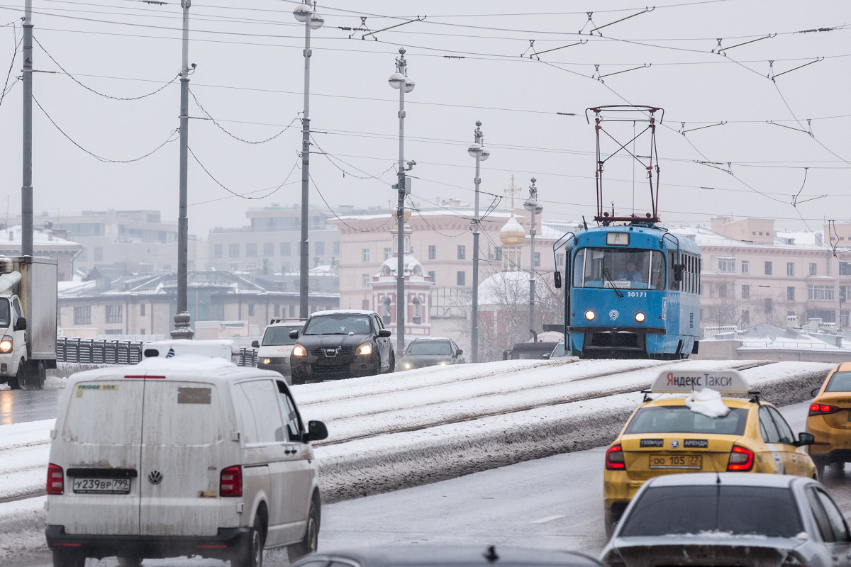 В Москве заработала первая дорожная камера, контролирующая посадку в  общественный транспорт - Афиша Daily