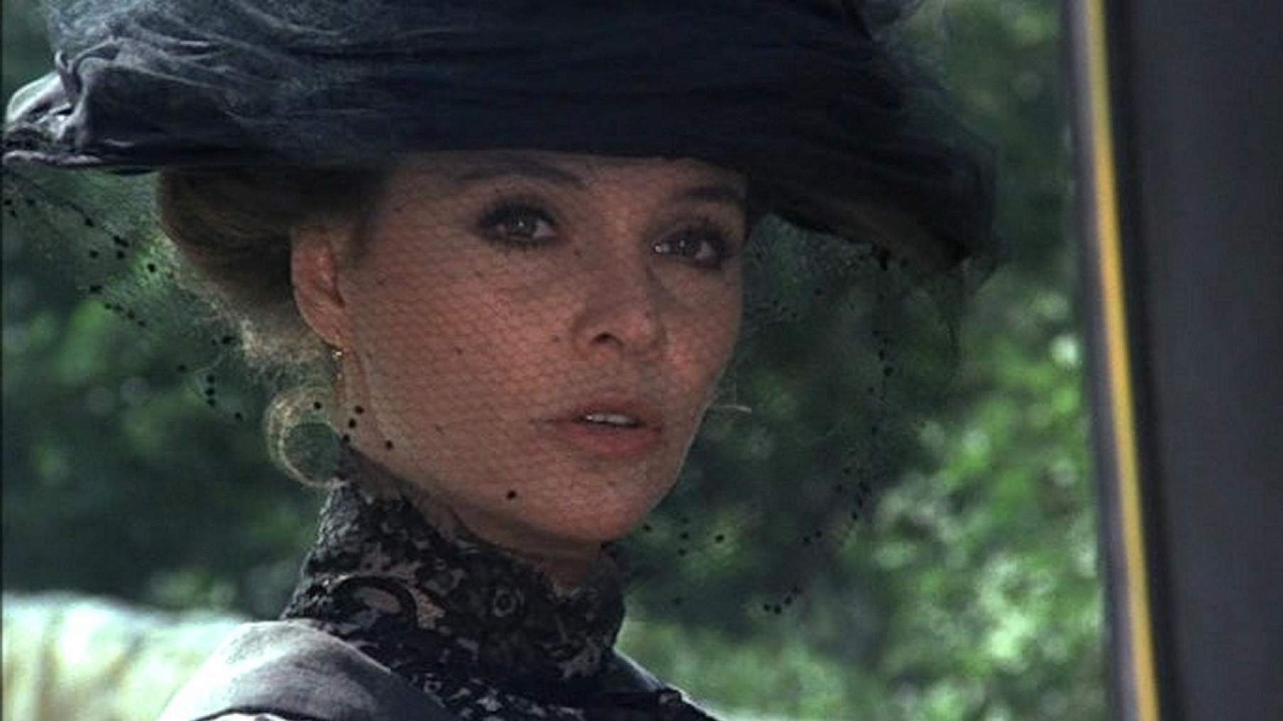 лаура фильм 1974. мания фильм 1974. микеле плачидо и лаура антонелли.