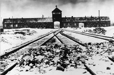 После Освенцима – афиша