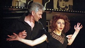 Edith Piaf: Жизнь в розовом свете