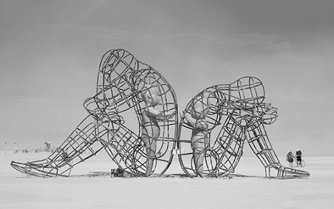 Как выжить на фестивале Burning Man и построить коммунизм в пустыне