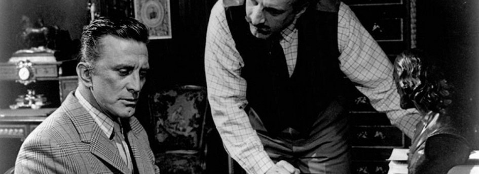 Фильм «Список Эдриана Мессенджера» Кино: «Список Эдриана Мессенджера»