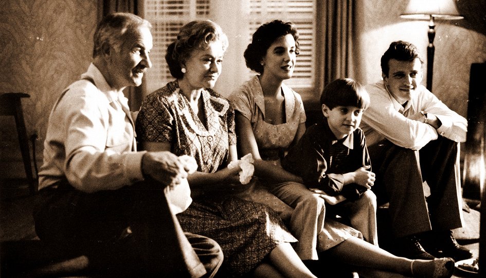 Кино: «Авалон» Кино: «Авалон»