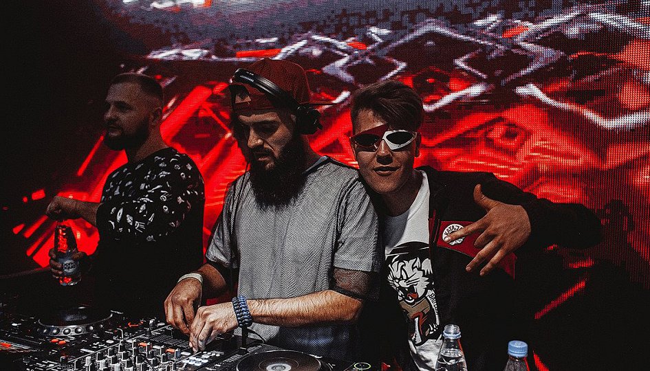 Концерты: «Record Dance лето»: DJs Nick One, Byor, Hubblevision Концерты: «Record Dance лето»: DJs Nick One, Byor, Hubblevision