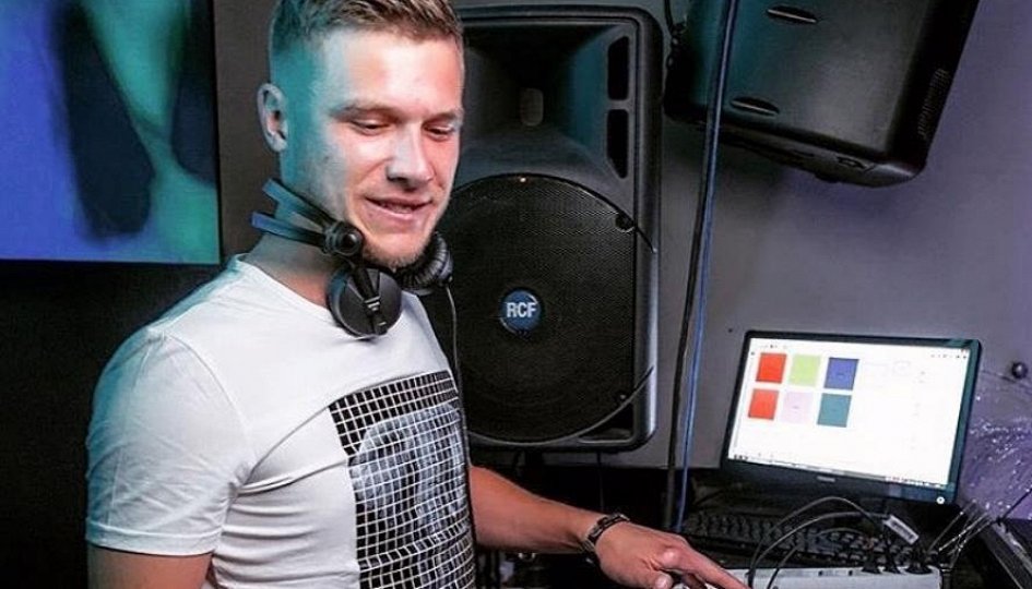 Концерты: «X-Box Dance»: DJ Alex Ridel Концерты: «X-Box Dance»: DJ Alex Ridel