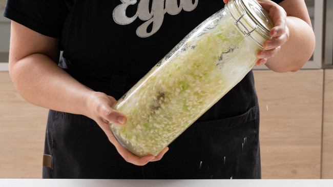 Фото шага рецепта Дамская хреновуха 139899 шаг 7