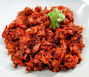 Фотография рецепта Томатная солянка с мясными колбасками