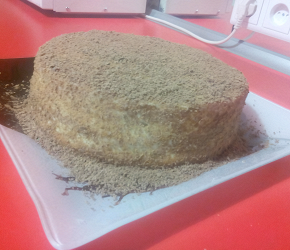Фотография рецепта Бисквитный торт с персиками и нежным кремом