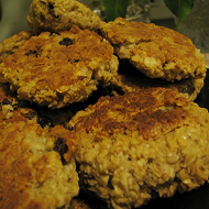 Овсяное печенье с изюмом и яблоком