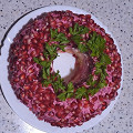 Фотография рецепта «‎Гранатовый браслет» с куриными бедрами и яйцом автор Изабелла Грачева
