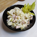 Фотография рецепта Салат с сельдереем и копченой курицей автор ЮЛИЯ ТИМОФЕЕВА