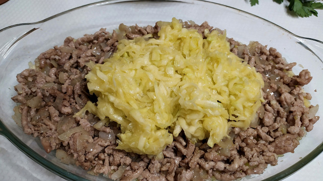 Фото шага рецепта Запеканка из кабачков с фаршем и моцареллой 188290 шаг 9