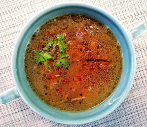 Фотография рецепта Куриный бульон с беконом