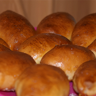 Домашние пирожки с яблоком и корицей