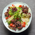 Фотография рецепта Теплый салат с печенью цыпленка автор География на вкус с Никой Ганич