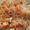 Фотография рецепта Рисовая лапша с курицей и овощами автор Elmira Abdrazakova