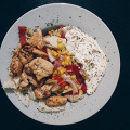 Фотография рецепта Легкий салат из овощей и куриной грудки с йогуртовой заправкой автор Yuliya  Evtushenko