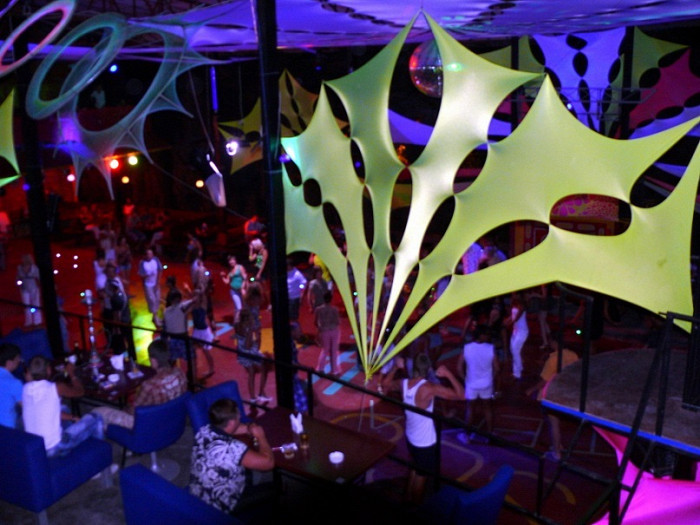 Гурзуф ночные клубы. Ресторан коктейль холл гурзуф. Коктейль холл гурзуф. Гурзуф дискотека. Коктейль.