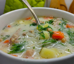 Фотография рецепта Суп куриный с плавленым сыром, нутом и вермишелью