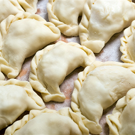 Вареники с черносливом и творогом