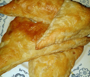 Фотография рецепта Слойки с курицей и сыром