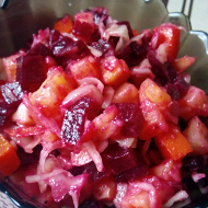 Винегрет с квашеной капустой и свеклой