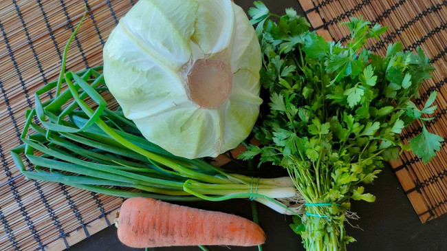 Фото шага рецепта Наливной пирог с капустой 174518 шаг 1