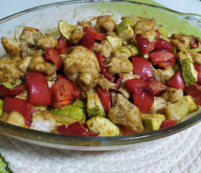Фотография рецепта Куриное филе с помидором и кабачком