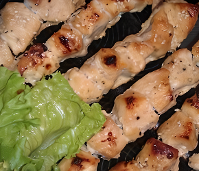 Фотография рецепта Сочные куриные шашлычки в кефирном маринаде