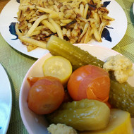Жареная картошка с зеленью