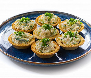 Фотография рецепта Тарталетки с курицей и свежим огурцом
