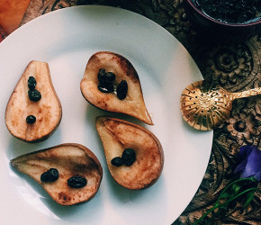 Фотография рецепта Печеные груши с изюмом и медом