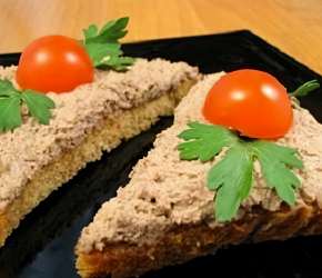 Фотография рецепта Куриный паштет с орехами