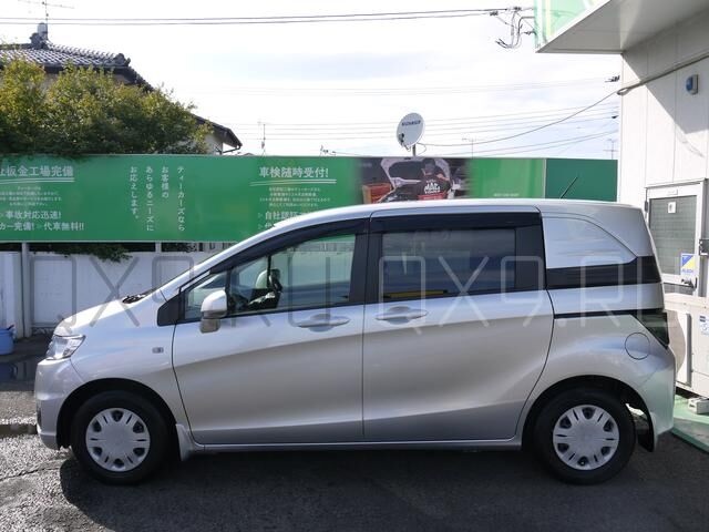 Used HONDA FREED SPIKE 2011 for sale - Stock