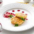 Фотография рецепта Сырники с ягодным взваром автор iCook