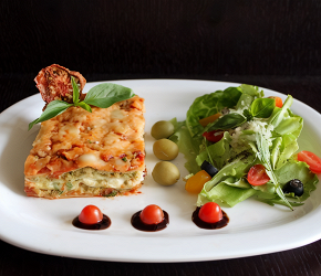 Фотография рецепта Лазанья с курицей, рикоттой и соусом песто